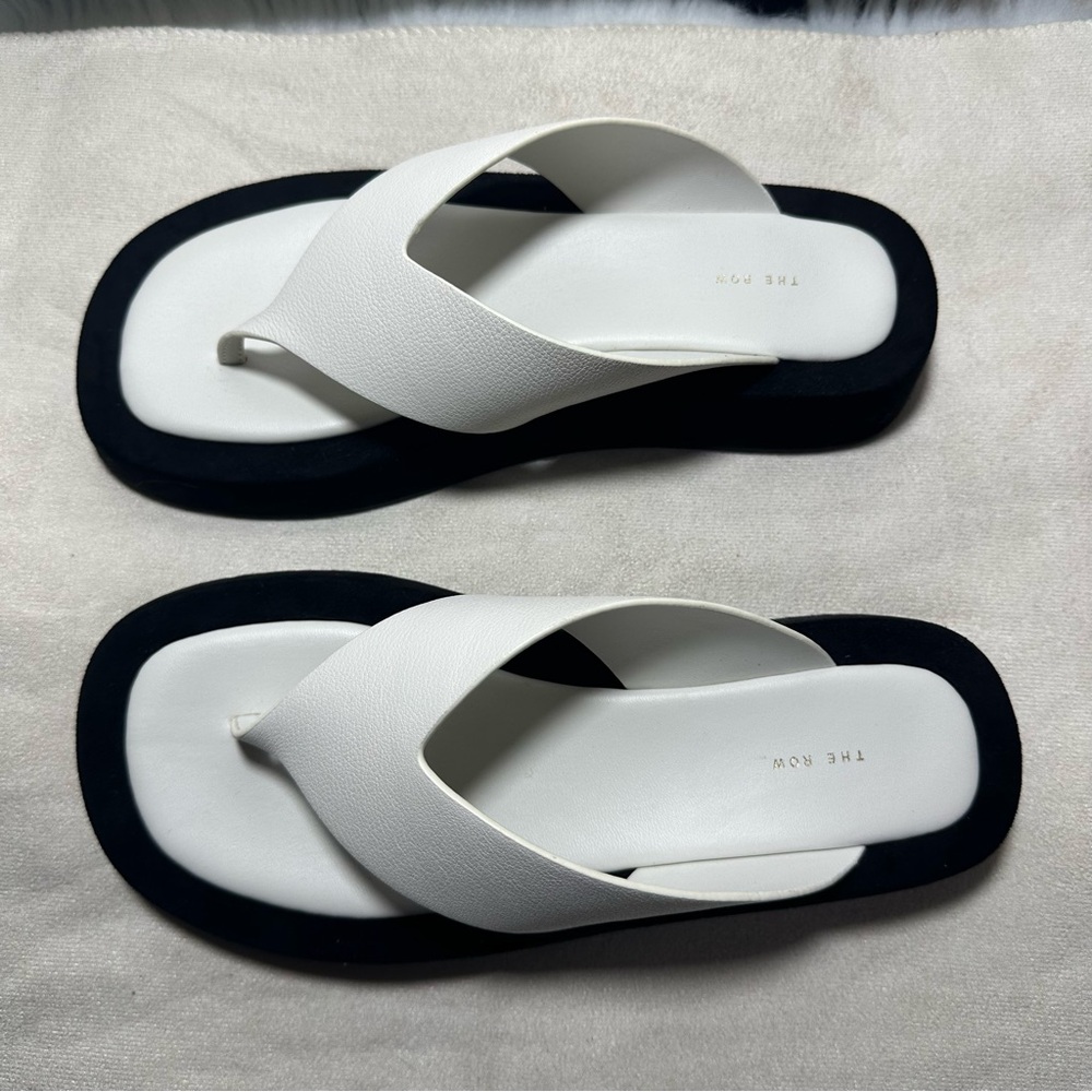 Authentic THE ROW sandals 💖💖 - Picture 4 of 8